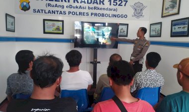 Galeri-Radar-1527,-Inovasi-Polres-Probolinggo-Berikan-Sosialisasi-Pemohon-SIM